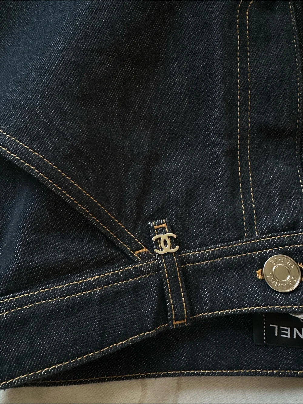 Chanel 26b Blazy Dark Blue Denim large CC Logo Cargo Jeans Size 36